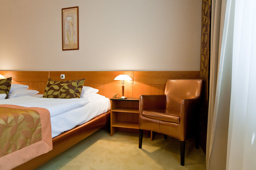 Hotel Sopron Exterior foto