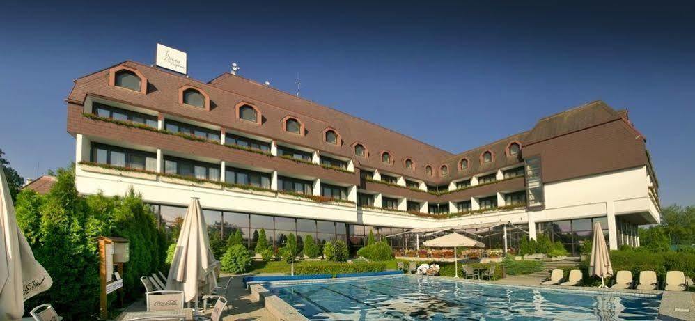 Hotel Sopron Exterior foto
